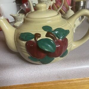 Vintage Apple Design Teapot